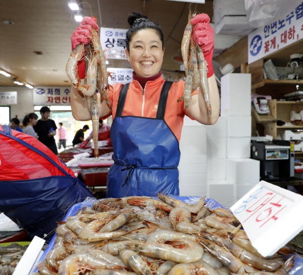 태안 반도 대표 수산물 대하축제 8일 개막
