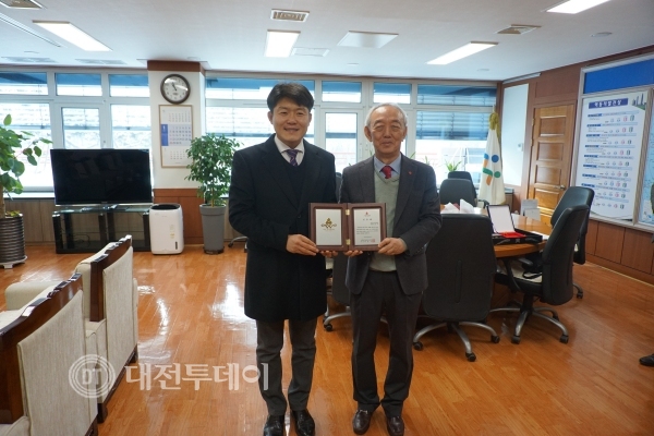 정문식 대표, 충남 아너 소사이어티 회원 새해 첫 가입
