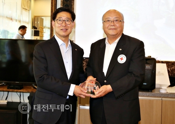 양승조 충청남도지사, 대한적십자사 충남지사 명예회장 추대