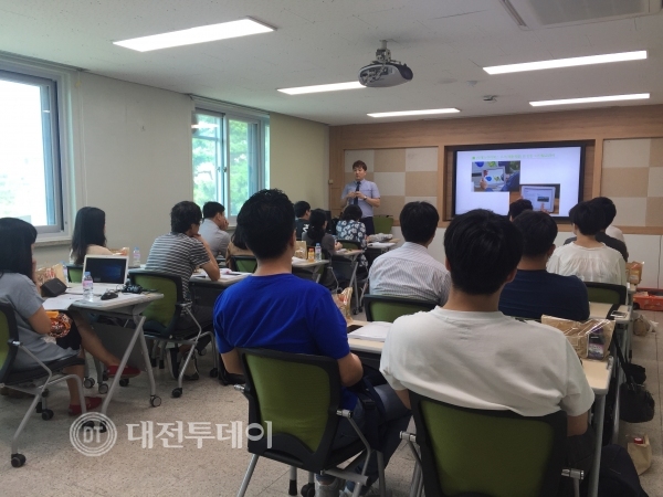 컴퓨팅 사고력 신장을 위한 재충전의 기회를 갖다
