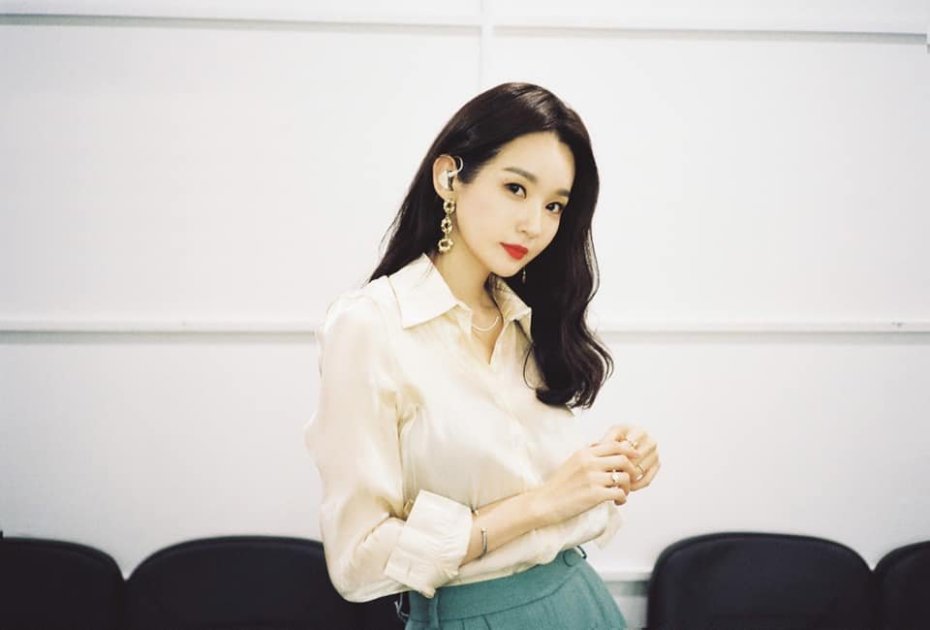 강민경, 쇼핑몰 ‘아비에무아’ 론칭
