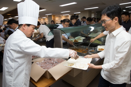 [동정]인천시의회 제갈원영 의장, 인천시청 구내식당 오픈식 참석