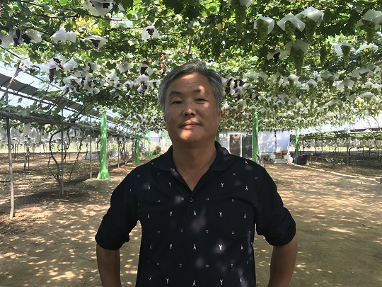 소비자가 직접 찾아와 맛보고 즐기고 느끼는 포도농장이죠