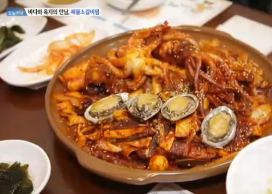 생방송 오늘저녁 오이도 해물소갈비찜, 재첩 넣은 비법 육수 압력솥에 푹