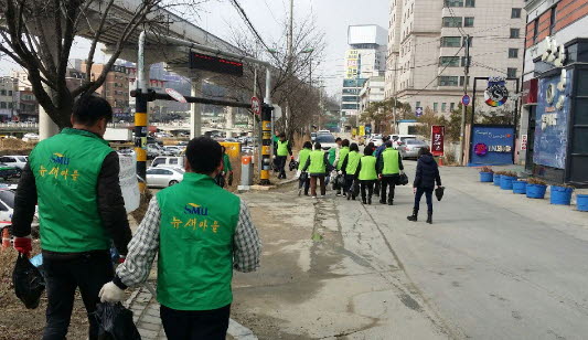 [용인시정] 신갈동, 민간단체서 신갈오거리 일대 대청소 실시 外