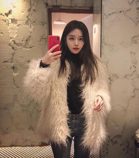 채지안, 수지+이민정 닮은꼴 미모 눈길 첫 거울 셀카 