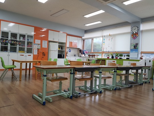 등교 거부로 번진 노래방 도우미 교장 사태, 덮기 바쁜 화성오산교육지원청