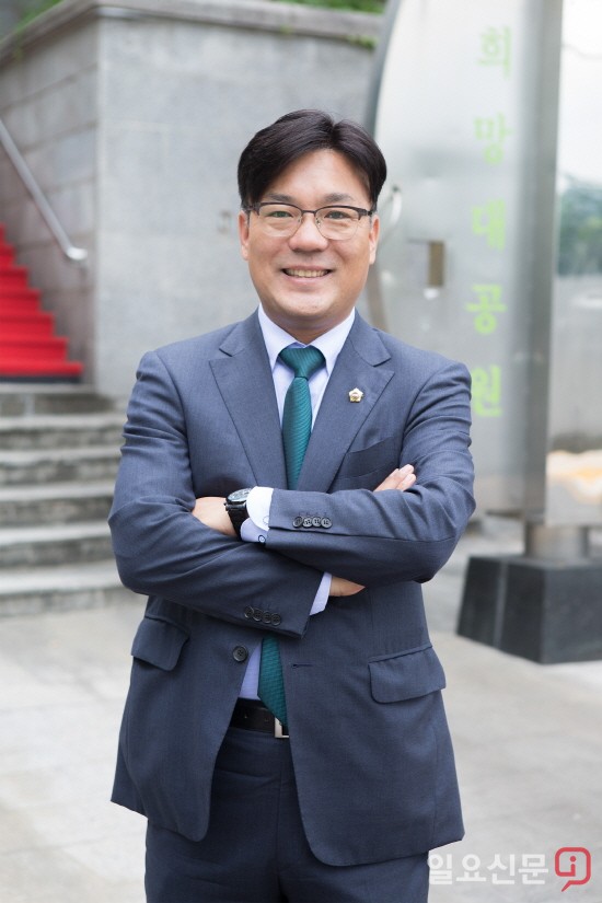 [만나봅시다] 최만식 경기도의원 “필요한 자리에 꼭 있는 사람 ‘만식이’입니다”