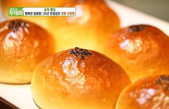 생방송 투데이 골목빵집 인천 명품 단팥빵, 홍시 넣어 부드럽고 촉촉한 단맛 완성