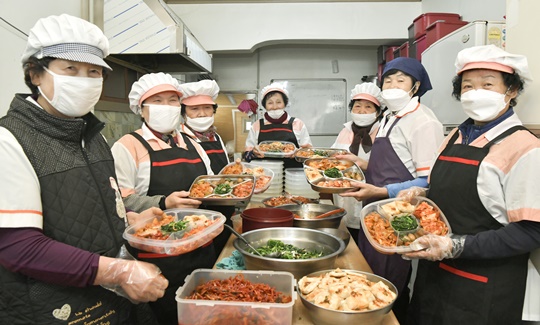 ‘어머니의 정성과 손맛으로 차려지는 밥상’
