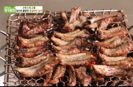 생방송 투데이 군포 숯불 등갈비, 특제소스로 잡내 제거