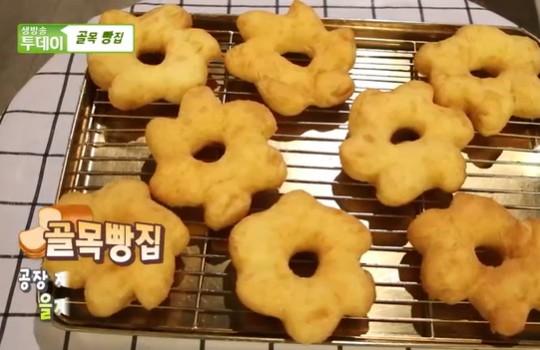 생방송 투데이 골목빵집 을지로 즉석도넛, 공구모양 특색 둥글레, 볶은보리 물로 반죽