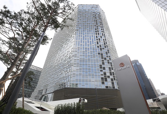 김승연 회장 삼남 김동선, 한화에너지 상무보로 그룹 복귀