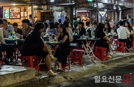 무더위에 노가리골목 찾은 시민들