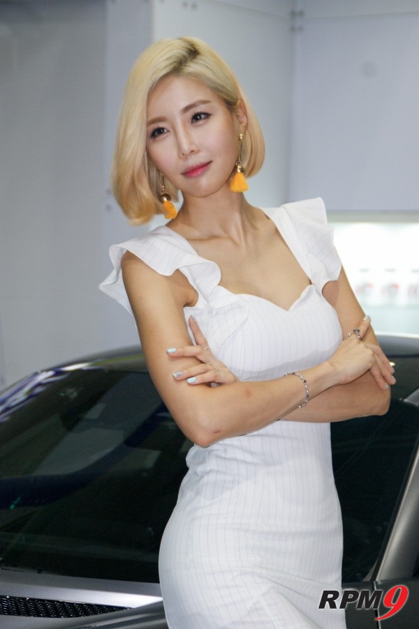 [포토] 박하, 청량미 넘치는 단발미녀 (2017 서울오토살롱)