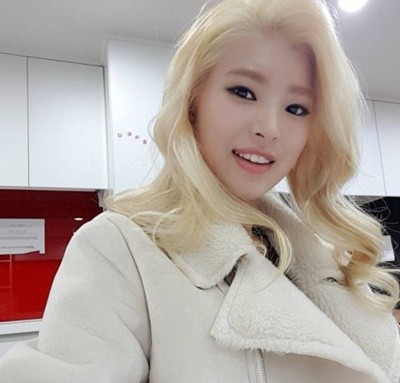 선아, 데뷔 2년 만에 결혼·임신...소속사는 금시초문?