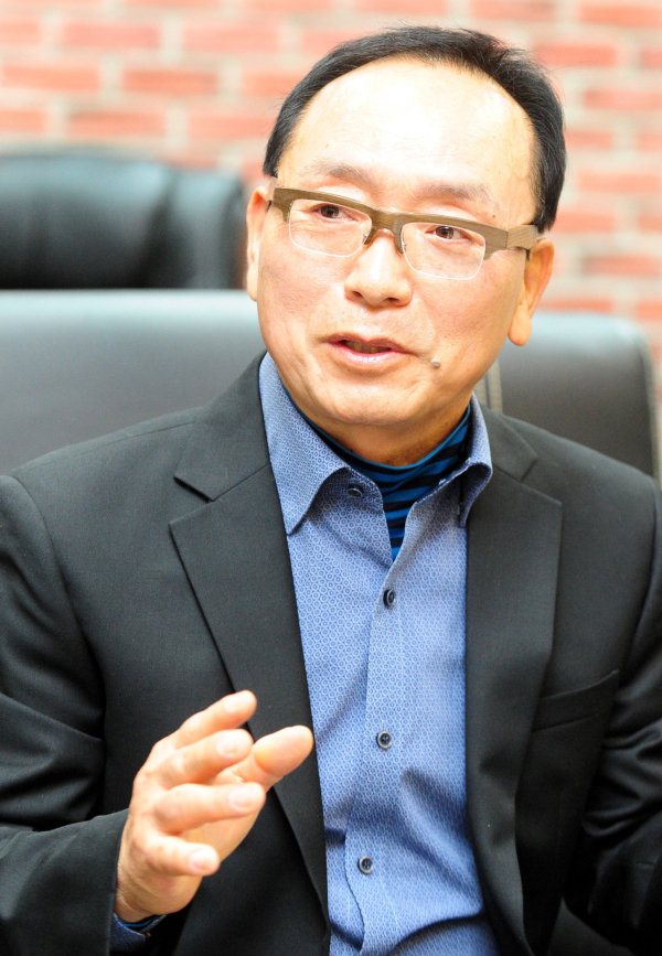 [인터뷰] 조세정보 거인 김진호 더존테크윌 대표, 국세청장 표창