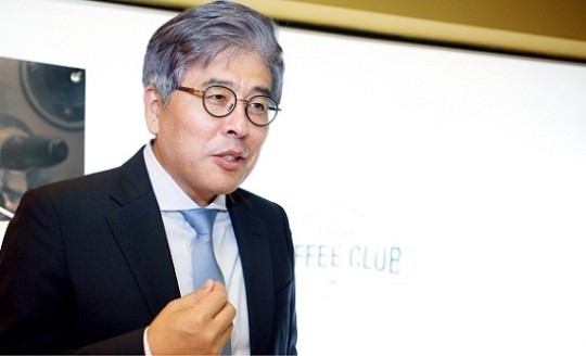 그게 그거라고? 손맛커피로 승부수