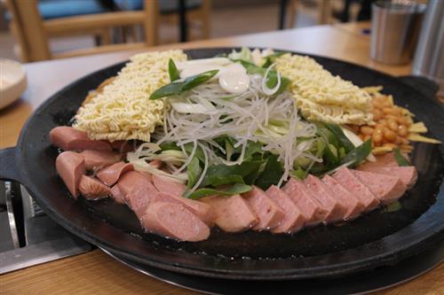 정순옥 의정부 부대찌개 청담점_청담동에서 맛보는 구수한 의정부 부대찌개