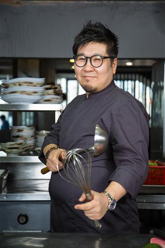 낮과 밤이 다른 ‘칼잽이’의 맛있는 변신은 무죄