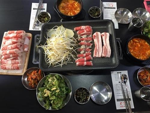 ‘한우 투뿔’ 차돌박이와 삼겹살, 그리고 김치찌개