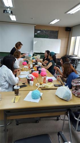 [‘천안아산미씨맘들의 수다’ 카페 벼룩시장]만나 기쁘고 좋은 물건 구입하는 동네잔치 열려