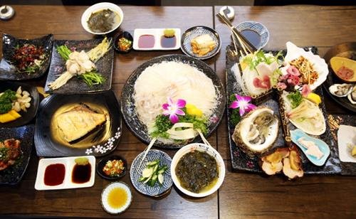 제철에 바로바로 맛보는 동해안 직송 자연산 횟감