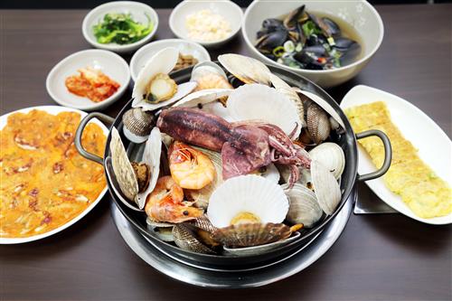 겨울이면 생각나는 신선한 해물, 찜으로 먹을까 탕으로 먹을까
