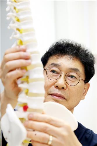 척추 골반의 재활과 교정