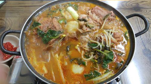 24시간 뼈다귀 감자탕 ‘호남집’