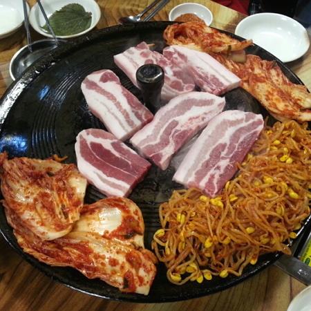 [우리 동네 삼겹살 맛집]3월 3일 ‘삼겹살데이’엔 무조건 삼겹살이데이~!