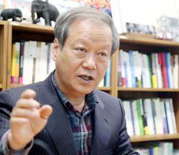 [인터뷰│최  열 환경재단 이사장] 미세먼지 반짝 관심, 시민·정부 인식차 커