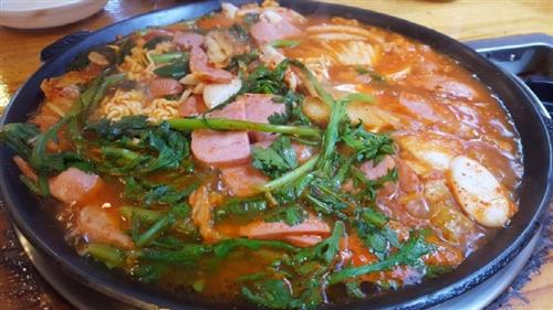 한번 맛보면 다시 찾는 일품 부대찌개