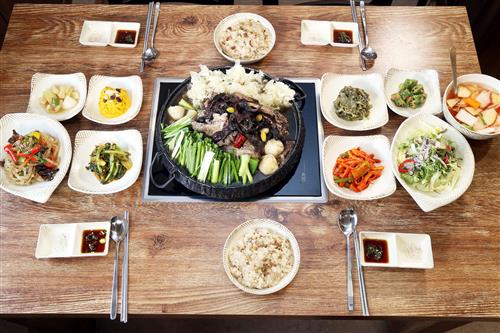 몸에 좋은 백숙에 능이버섯 넣으니 맛도 건강도 두 배~
