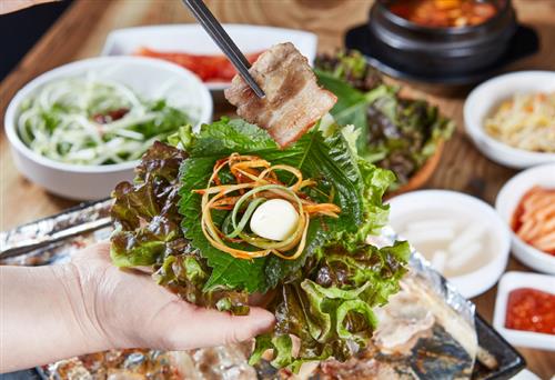 50년 전통의 삼겹살 전문점 ‘철뚝집’ 역삼점 오픈