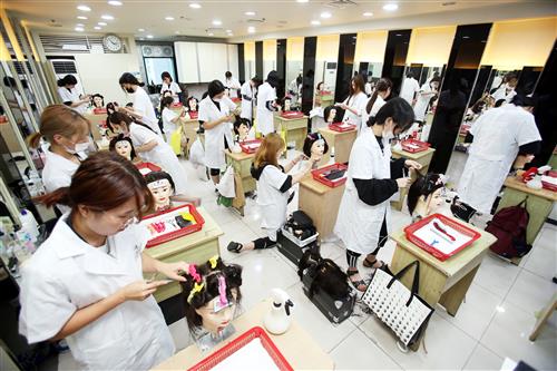 일산 미용학원 ’에르모소’ 미용 직종 고교 위탁교육과정 신입생 모집