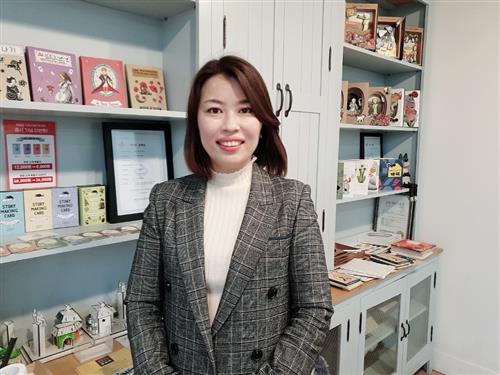[경력단절 허들 넘어 재취업에 성공한 워킹맘 <문화예술교육사 장은주씨>]“예술 전공과 육아 경험이 직업 활동에 큰 도움이 됩니다”