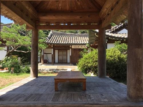 [한옥 카페 겸 펜션 ‘우연심’]한옥 카페에서 차 한잔 그리고 ‘하룻밤’