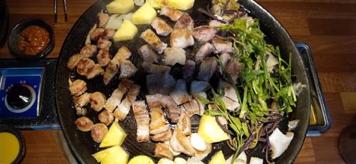 삼겹살은 솥뚜껑에 구워야 제 맛! ‘아랑솥뚜껑’