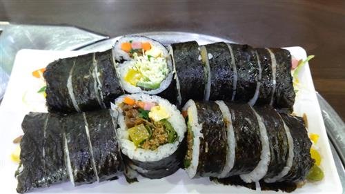 알차고 맛있는 24시 분식집 ‘김밥하우스’