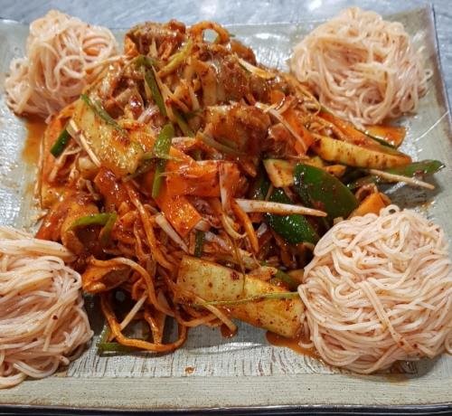 얼큰한 수제비와 영양 만점 해물파전