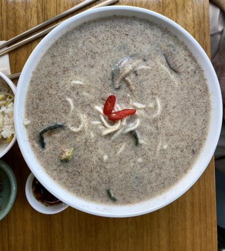 오색단풍 닮은 비빔밥 맛보세요