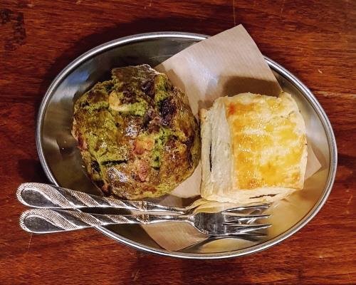 청계산입구역 로스터리 카페 ‘세컨클락’