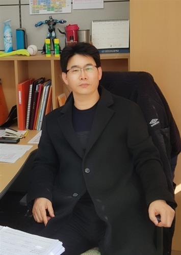 강남 학교 진학 선생님 - 중앙대학교사범대학부속고등학교 허충범 교사(진학지도부장)