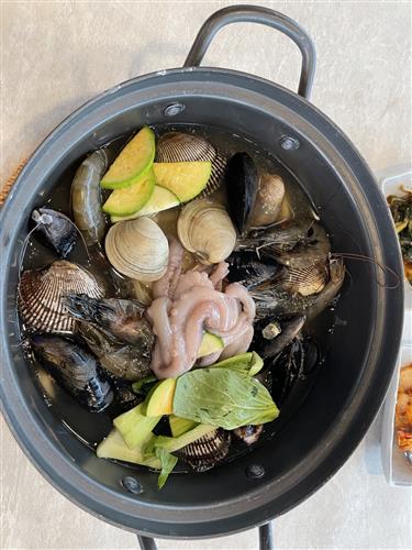 더울 땐 시원한 해물! 조개찜과 칼국수로 여름나기