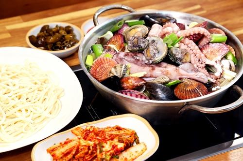 파주 운정 해물칼국수 맛집 ‘온달해물칼국수’, 5월 가정의 달 맞아 주류 할인행사