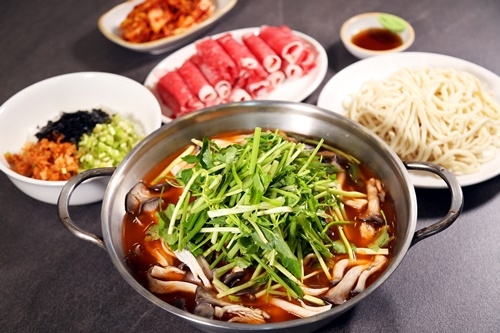파주 운정 소고기칼국수 맛집 ‘온달 얼큰샤브 칼국수’, 소고기샤브 11,000원