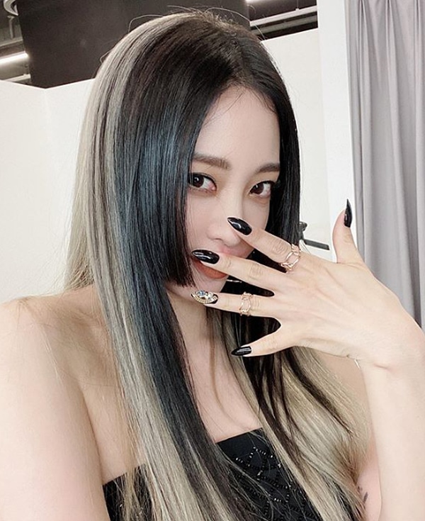 스냅 어제의 키워드, 풀뱅 리사 앞머리와 이효리의 투톤 염색
