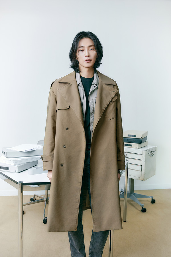 ㈜신원 지이크, 뮤즈 김재영과 함께한 22 S/S 캠페인 화보 공개