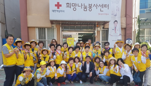 “쓱싹쓱싹 귀성객 맞이 대청소했어요”